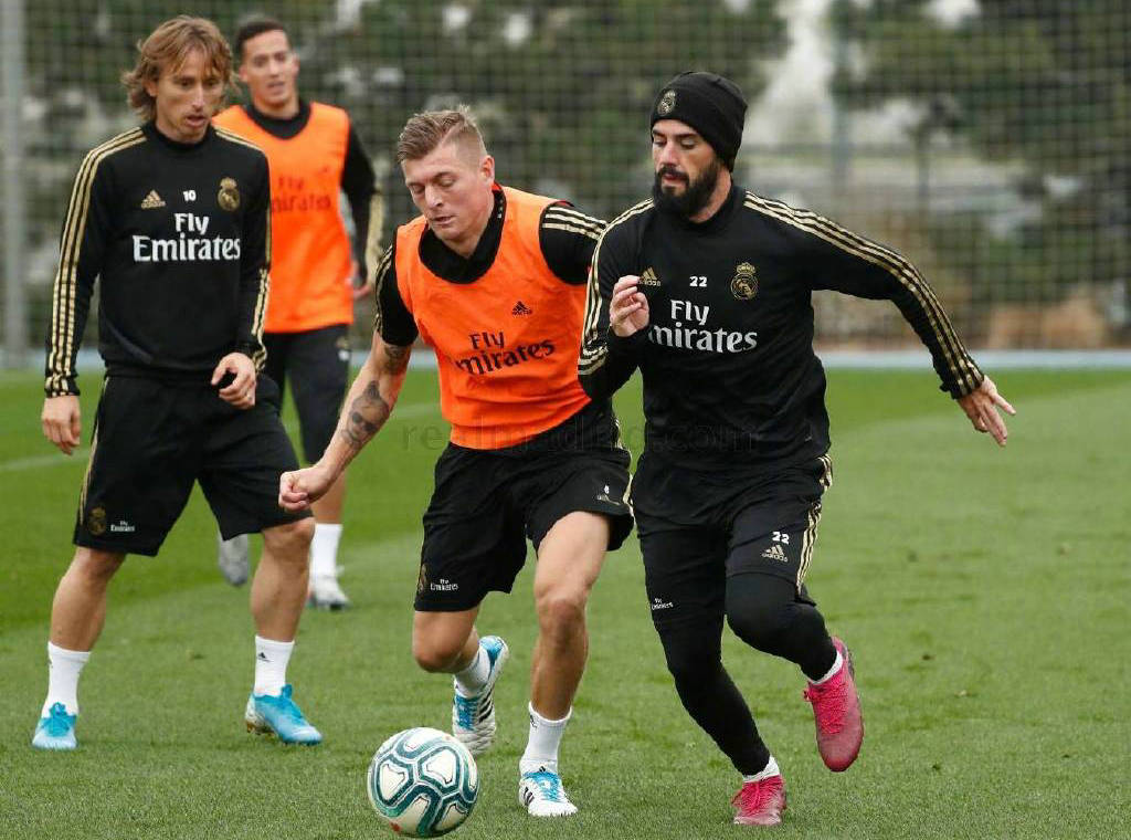 冲刺阶段欧冠焦点战，纽卡斯尔回应争议，更衣室稳定，球探报告显示潜力的简单介绍-九游体育app